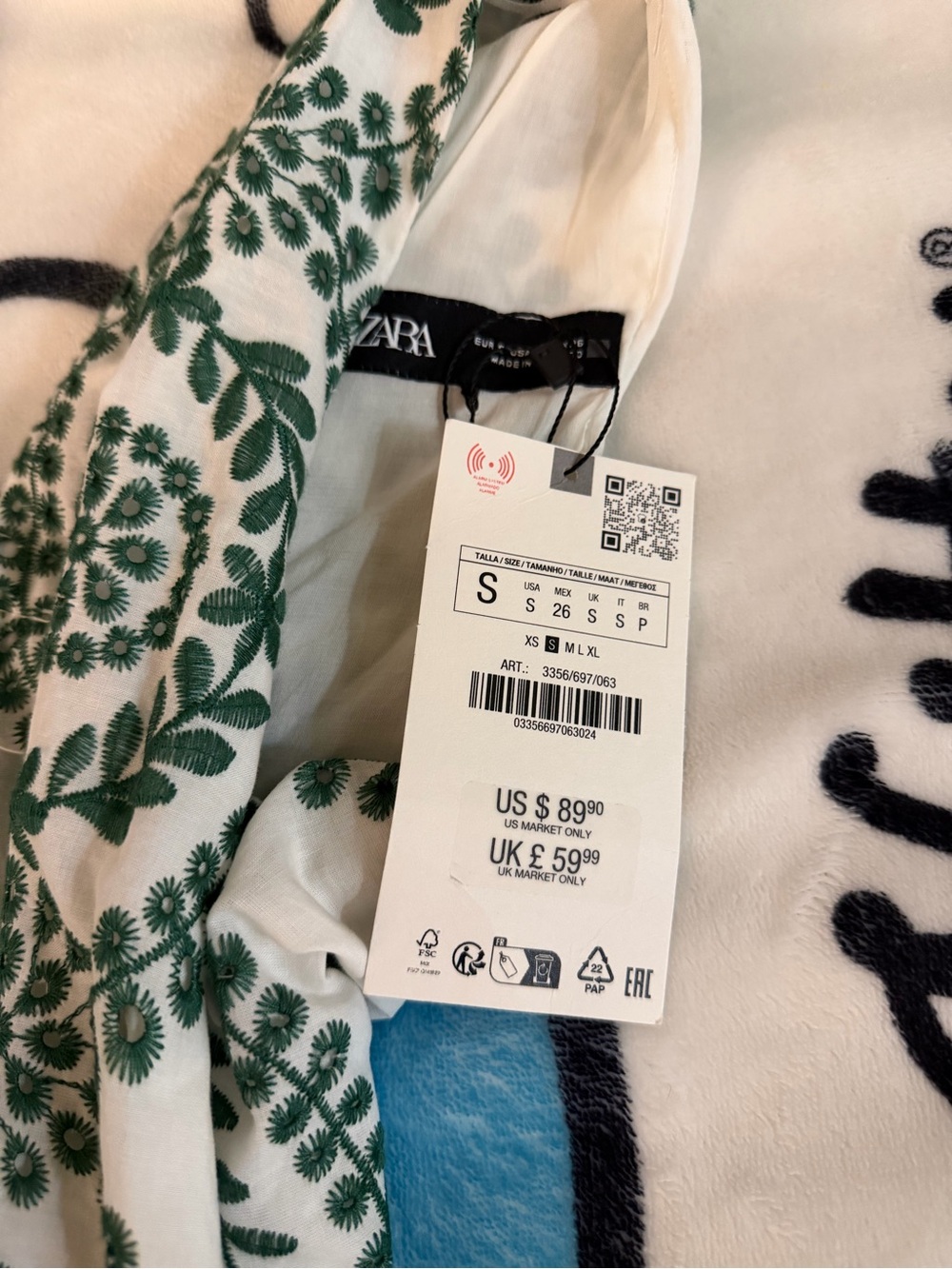 Zara NWT CUTWORK Knotted White Dress with Green Embroidered Viral blogger fave - Picture 5 of 6